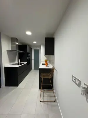 Una cocina o zona de cocina en San Fermin Centro II