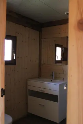 Un baño de ARES Ecoresort