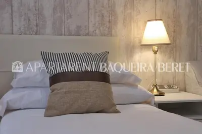 Cama o camas de una habitación en Apartarent 1500 - Estudio Àneu