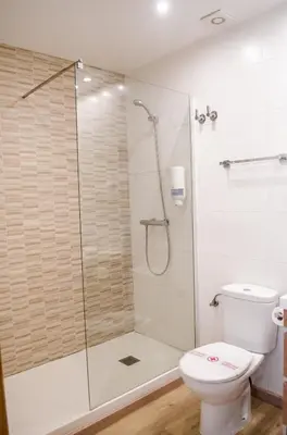Un baño de Hotel Jaqués