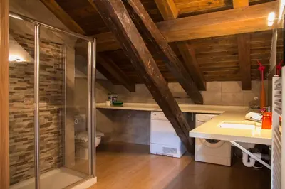 Un baño de Aiestaenea Apartamentos Rurales