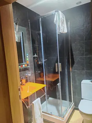 Un baño de Aiestaenea Apartamentos Rurales