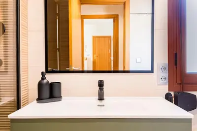 Un baño de Tu Hogar en el Pirineo Aventura y Montaña