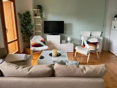 Una televisión o centro de entretenimiento en Candanchu Maitea