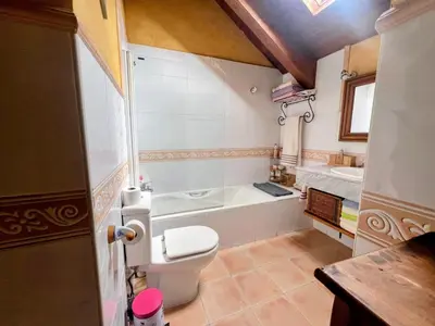Un baño de Ático Dolcet