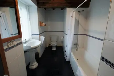 Un baño de Hosteria de Zubiri