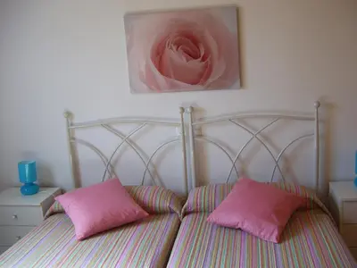 Cama o camas de una habitación en Vivienda de uso turístico Fuente Vilda VT-LR 0033