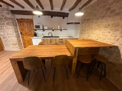 Una cocina o zona de cocina en Apartamento rural La Fresneda - Casa Vidal