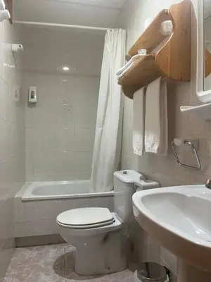 Un baño de Pensión Montarto