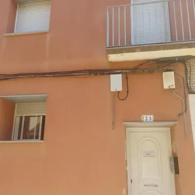 Apartamentos calatorao con jardín y 3 habitaciones