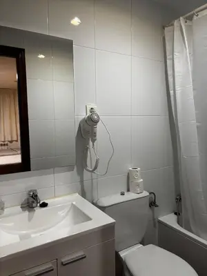 Un baño de Hostal Casa Casado
