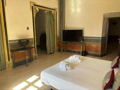 Una televisión o centro de entretenimiento en Hospedería del Monasterio de Rueda