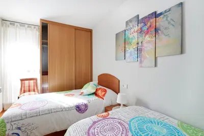 Cama o camas de una habitación en Bee Happy Erletokieta apartamento en Pamplona
