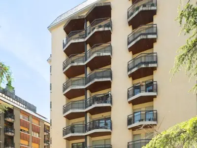Edificio en el que se encuentra el apartamento