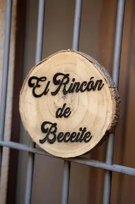 Certificado, premio, señal o documento que está expuesto en El Rincón de Beceite