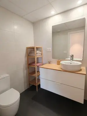Un baño de El Ático de Cosuenda by Alogest