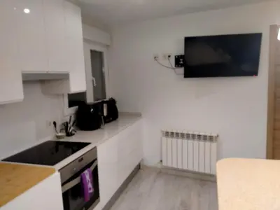 Una cocina o zona de cocina en Excelente ubicacion