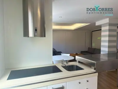 Plano de Suite Dos Torres Édoras con jacuzzi privado y parking gratuito en el centro