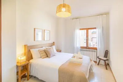 Cama o camas de una habitación en Nuevo apartamento próximo a Sendaviva y Bardenas