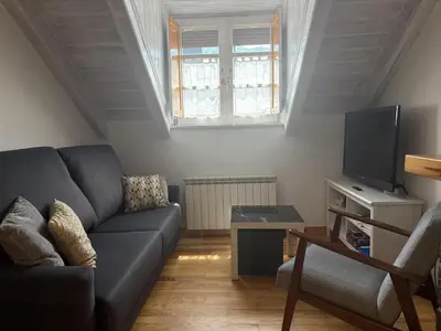 Una televisión o centro de entretenimiento en BPirineos-La Tea