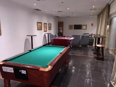 Mesa de billar en Parador de Artíes