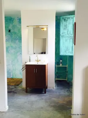 Un baño de El Retiro de Isabel