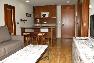 Una cocina o zona de cocina en Aparthotel La Vall Blanca