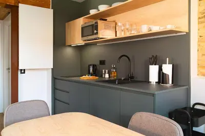 Una cocina o zona de cocina en Limehome Pamplona Hilarión Eslava