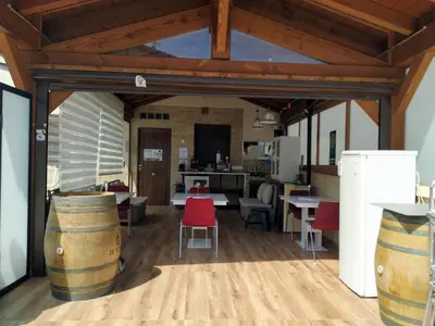 Un restaurante o sitio para comer en Alojamientos Acá y Allá