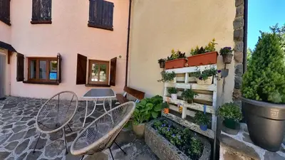 Jardín al aire libre en Casa Pelaire Panticosa -tucasaenlospirineos