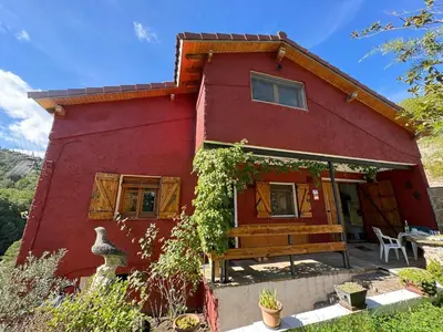 Edificio en el que se encuentra el chalet de montaña