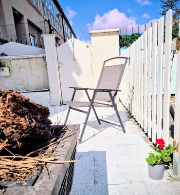 Un balcón o terraza de Bed in mixed dorm ideal for bikes and walkers on the camino