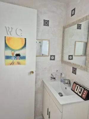 Un baño de Bed in mixed dorm ideal for bikes and walkers on the camino