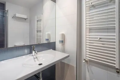 Un baño de Hotel 280 Zaragoza