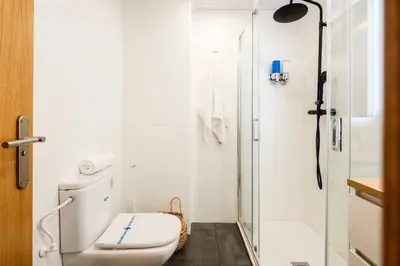 Un baño de Villa Forest Ideal Familias Casco Histórico Balcón
