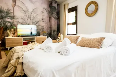 Cama o camas de una habitación en Villa Forest Ideal Familias Casco Histórico Balcón