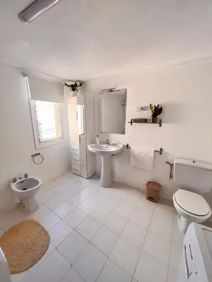 Un baño de Lo Corner House