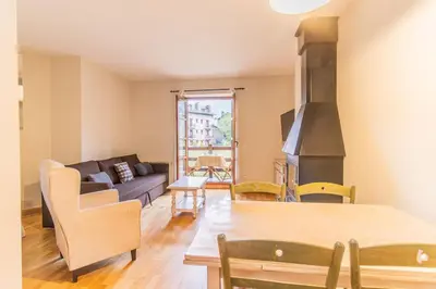 Zona de estar de Charming Pyrenean Flat with Terrace, Views & Pool