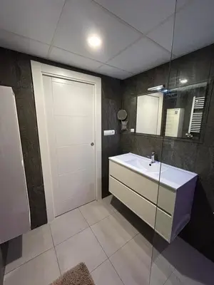 Un baño de Piso MIRAFLORES