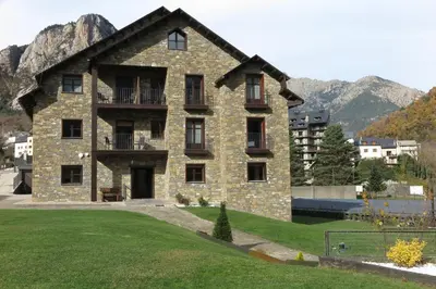 Paisaje cerca of this country house