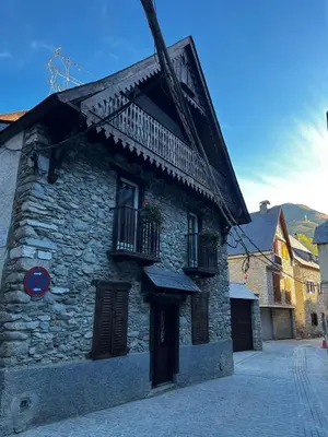 Edificio en el que se encuentra la casa o chalet