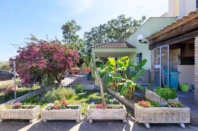 Jardín al aire libre en Casa Rural Mas ROTAVELLA