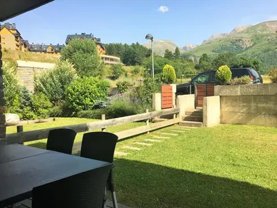 Vista general de una montaña o vista desde la casa o chalet