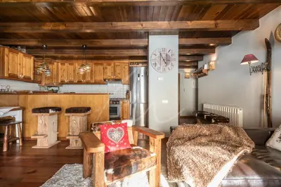 Una cocina o zona de cocina en Urets by SeaMount Rentals