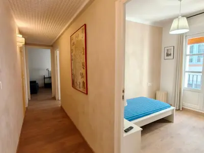 Cama o camas de una habitación en La Modernidad del Casco by Alogest