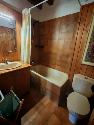 Un baño de Calideza máxima- Chimenea, balcón y jardín - Cosmos 2