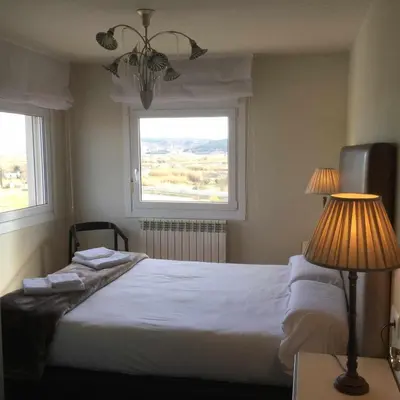 Cama o camas de una habitación en Tudela Mirador de Bardenas