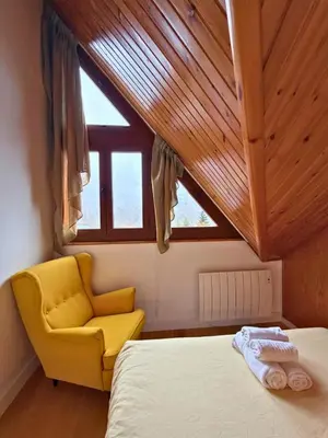 Cama o camas de una habitación en Ático Peña Blanca: Magníficas Vistas al Valle
