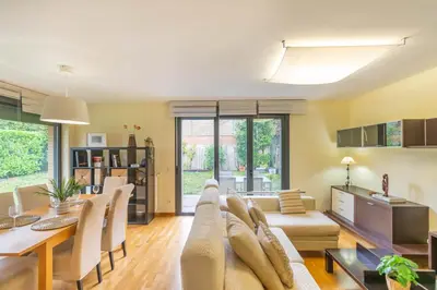 Zona de estar de Gran chalet con amplio jardín próximo a Pamplona
