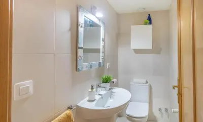 Un baño de Gran chalet con amplio jardín próximo a Pamplona